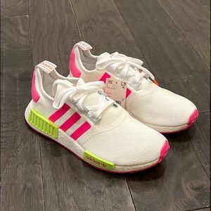 Adidas NMD_R1 Shoes Sneakers new cream NMD EE4401 new white pink Boost Women’s